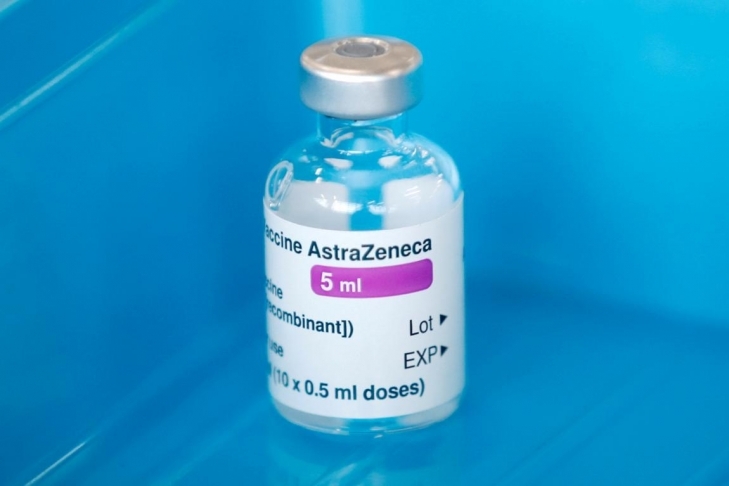 ВОЗ призвала продолжить вакцинацию препаратом AstraZeneca