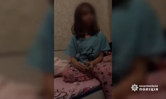 В Киеве мать морила 6-летнюю дочь голодом и не пускала в школу. ВИДЕО