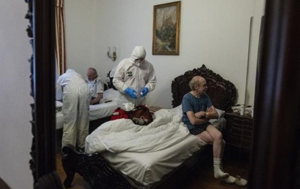 В Праге сняли роскошный отель для больных коронавирусом бездомных