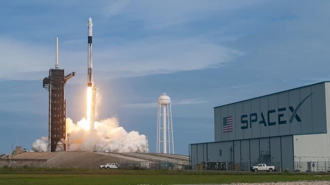 SpaceX построит базу на Марсе - названа дата