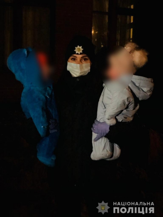 Жительница Херсонской области оставила двух 7-месячных дочек в холодном доме – вернулась спустя два дня