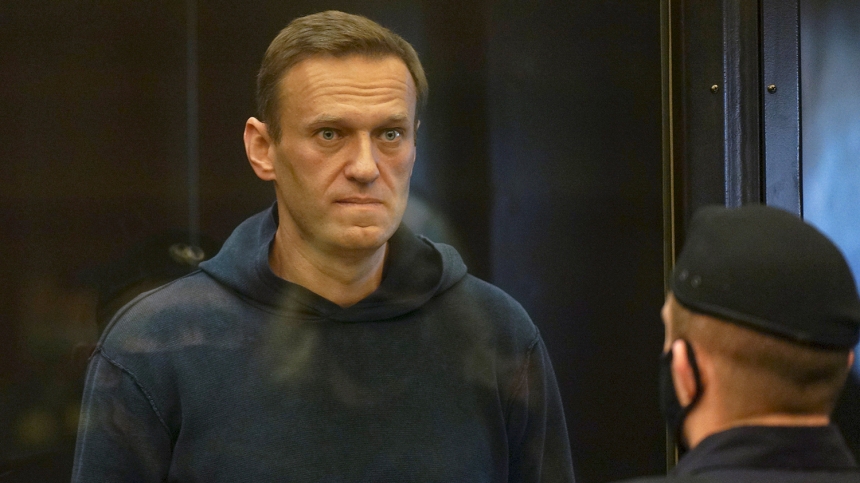 Навальный заявил, что к нему применяют «пытку бессонницей»