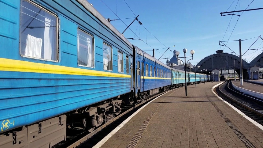 «Укрзалізниця» возобновит курсирование поезда Николаев - Рахов