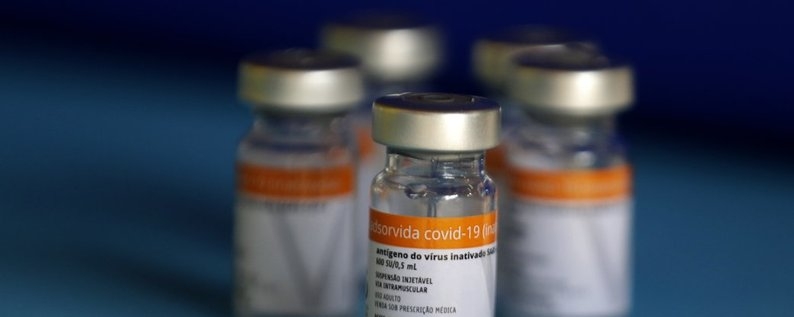 Китайскую вакцину CoronaVac отправили в регионы Украины