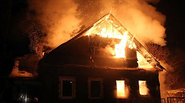 В Николаевской области горел жилой дом