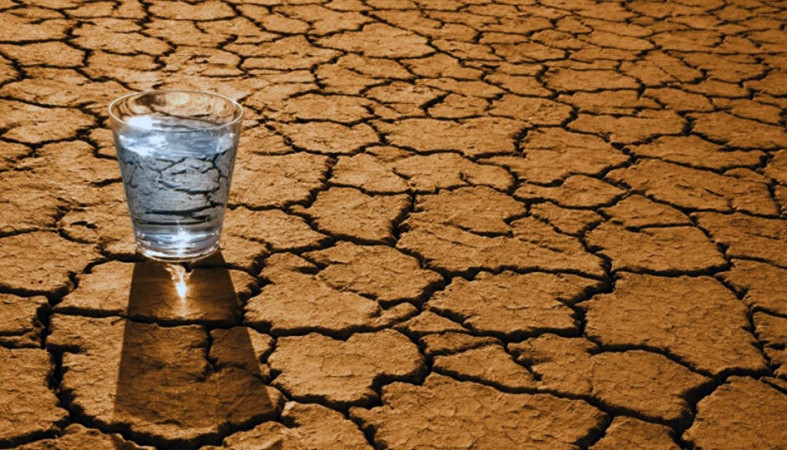Украинцы массово жалуются на нехватку питьевой воды, – соцопрос