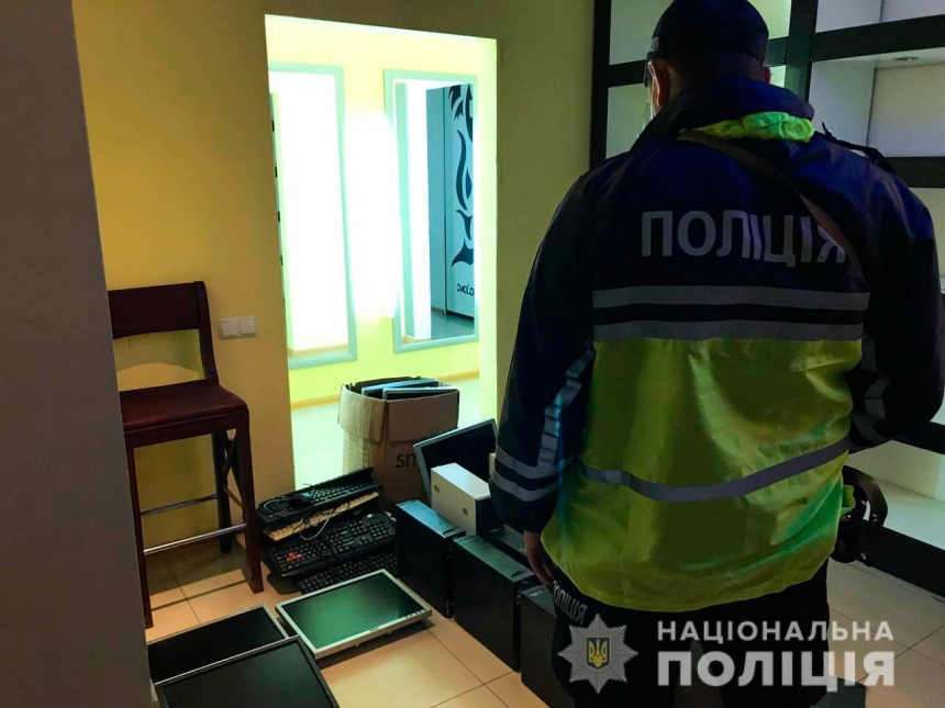 В центре Южноукраинска правоохранители «накрыли» три игорных зала