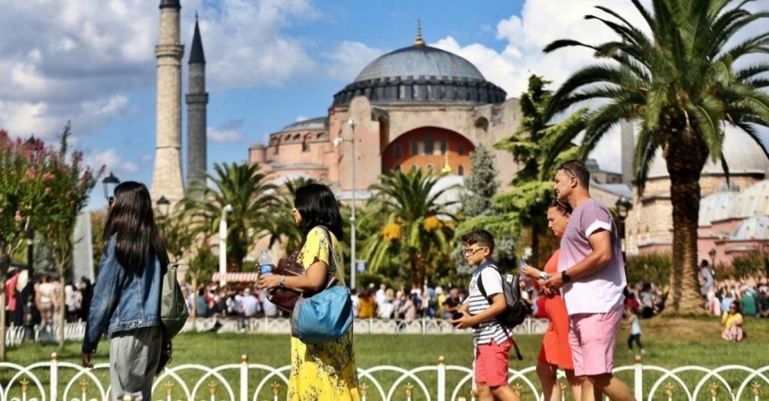 Жесткий локдаун в Турции не коснется туристов из Украины, – министр