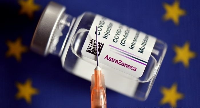 В Германии после прививки вакциной AstraZeneca умерла девушка 