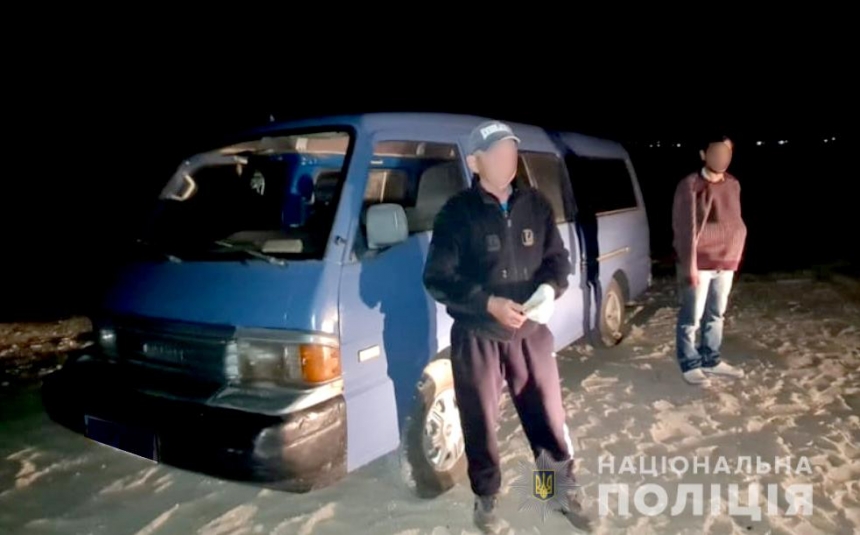 В Рыбаковке пьяный водитель угнал микроавтобус детского оздоровительного центра