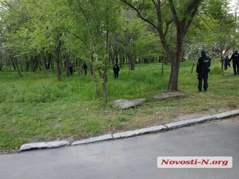 В николаевском парке Победы полиция ищет пропавшего без вести мужчину