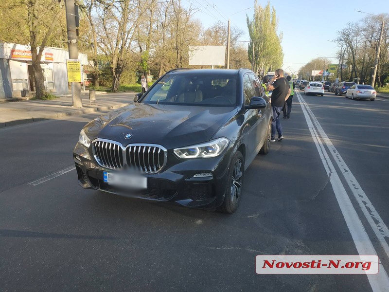 В Николаеве «БМВ» сбил подростка