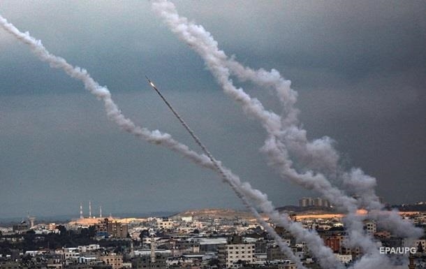 Террористы запустили семь ракет по территории Израиля. Видео