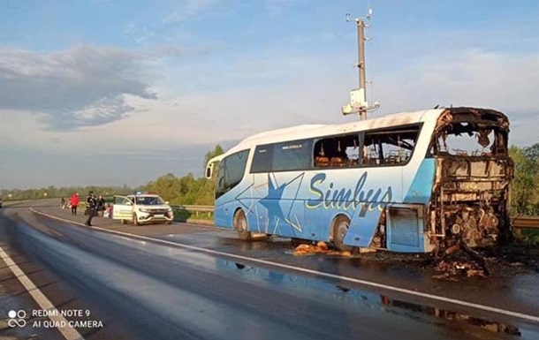 На трассе во Львовской области сгорел рейсовый автобус