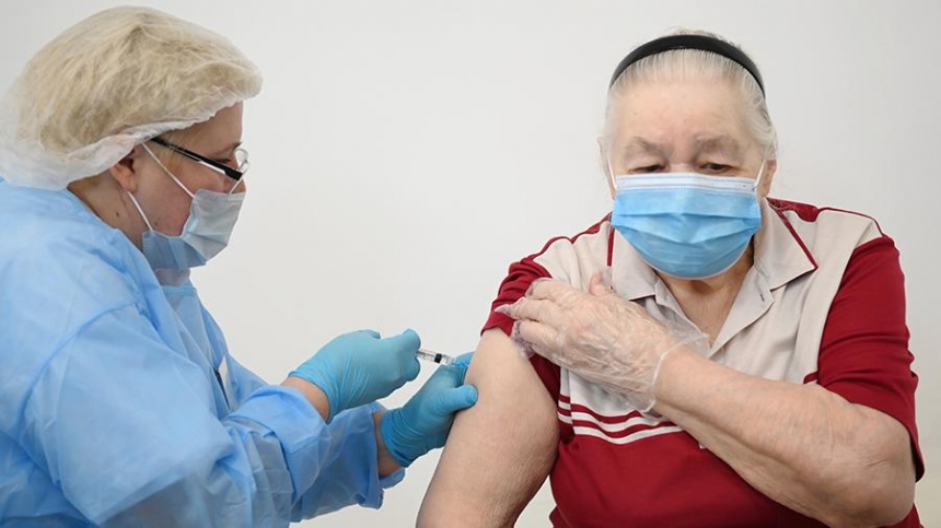 В Николаевской области на прививку от COVID-19 записались 810 пенсионеров