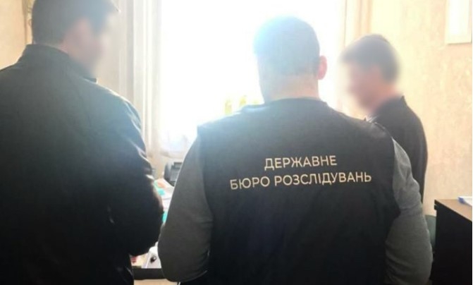 Двух детективов Следственного управления Нацполиции в Николаеве задержали за взятку