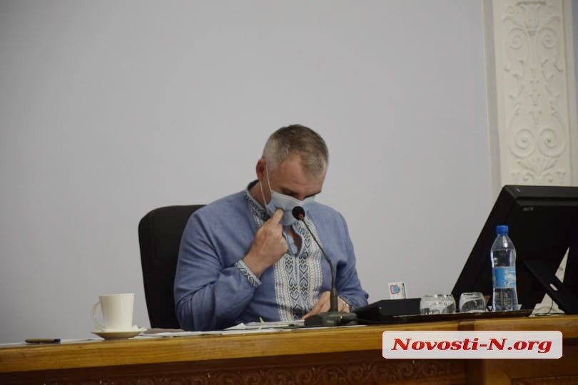 «Мы их не приглашали», - Сенкевич сказал, что не обязательно всем журналистам быть на сессии 
