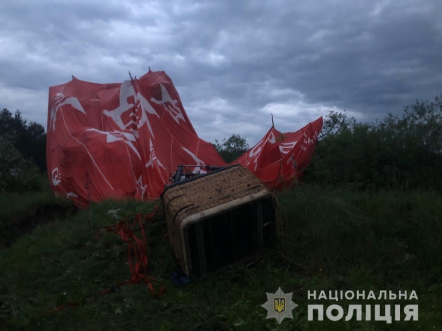 В Хмельницкой области упал воздушный шар с людьми - один погибший, пятеро пострадавших 