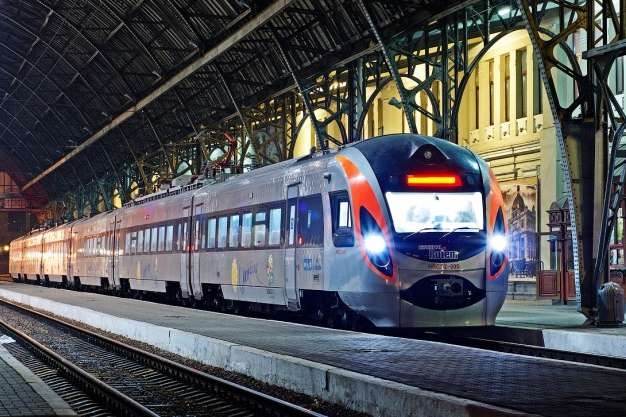 «Укрзализныця» запускает поезд, который соединит три туристических региона