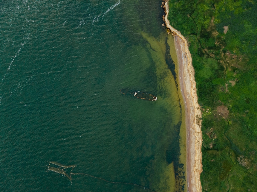 В сети появились зрелищные фото острова Березань с высоты птичьего полета   