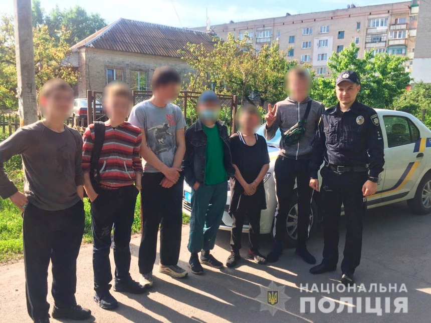 В Николаевской области из реабилитационного центра сбежали 6 подростков — их искали всю ночь
