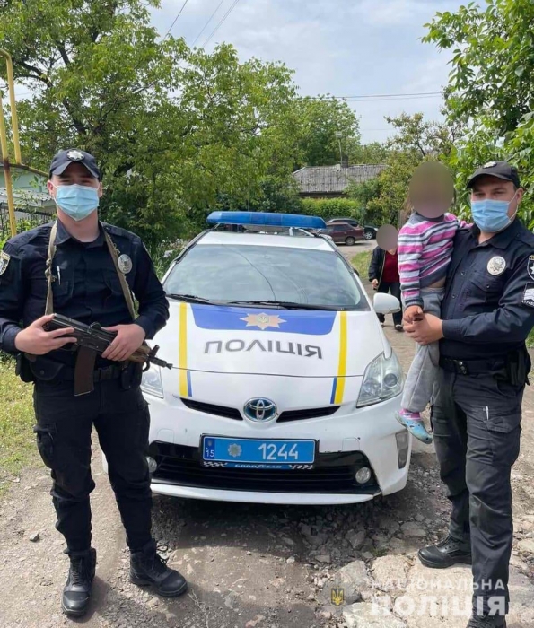 Николаевские полицейские оперативно разыскали и вернули родителям 6-летнюю девочку