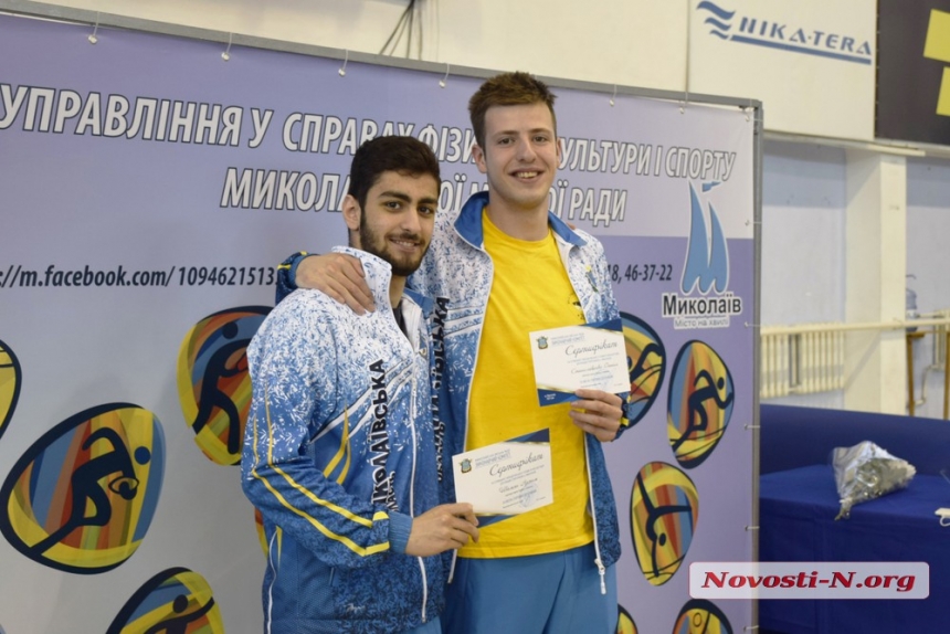 Спортсмен николаев. Спортивный комплекс спортсмен.