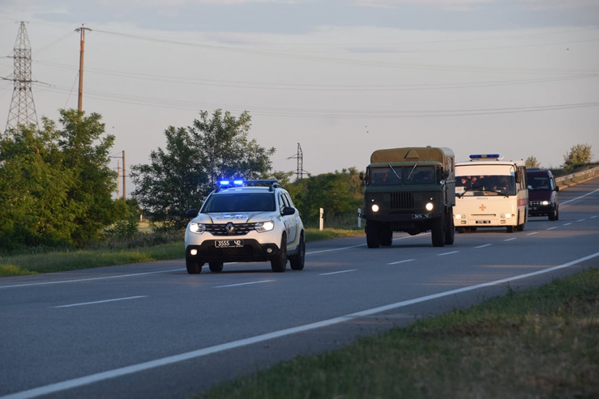 Николаевские спасатели помогли восстановить разрушенные дома на Донбассе