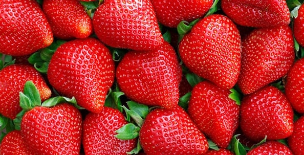 Цены на клубнику и черешню изменились: почем продают ягоды в сезон