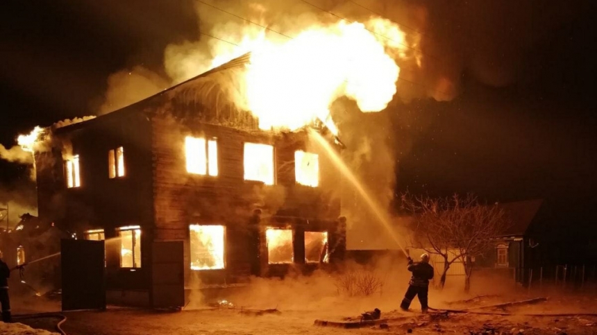 В Николаеве пожарные спасли из горящего дома пенсионерку с инвалидностью   