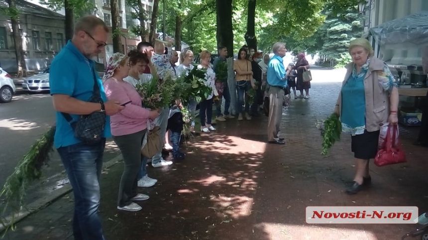 В Николаеве православные отпраздновали Троицу