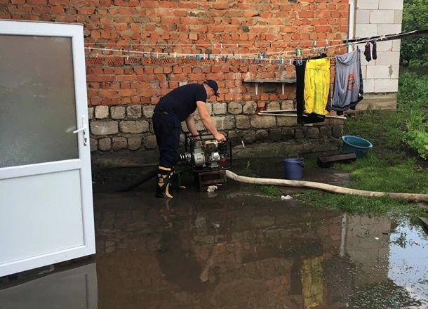 В Украине из-за дождей затопило 240 домов