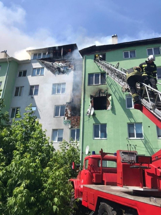 В пятиэтажке в Киевской области произошел взрыв: пострадали 8 человек, в том числе ребенок