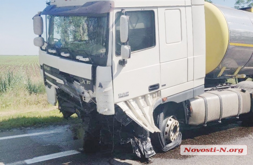 ДТП на одесской трассе в Николаевской области: столкнулись четыре автомобиля, двое погибших