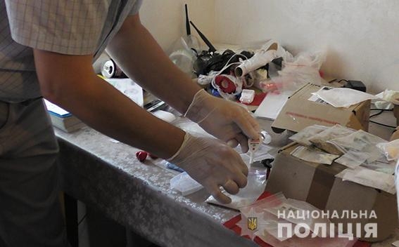 В Николаеве детского аниматора задержали за сбыт наркотиков