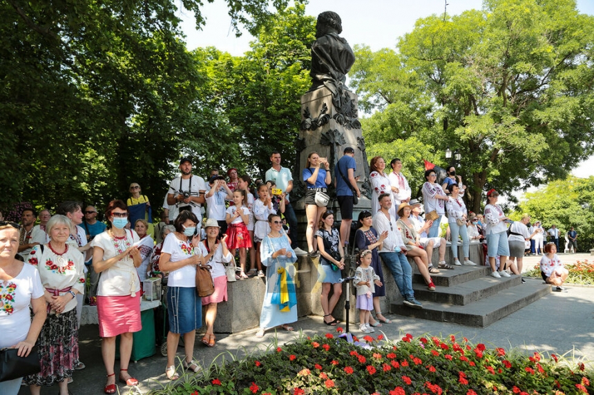 В Одессе прошел ежегодный «Мегамарш в вышиванках» (ФОТО, ВИДЕО)