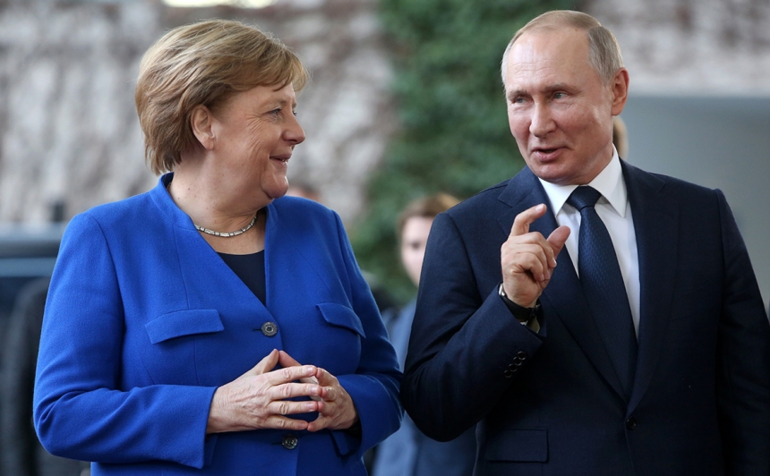 Меркель настаивает на саммите ЕС с Путиным
