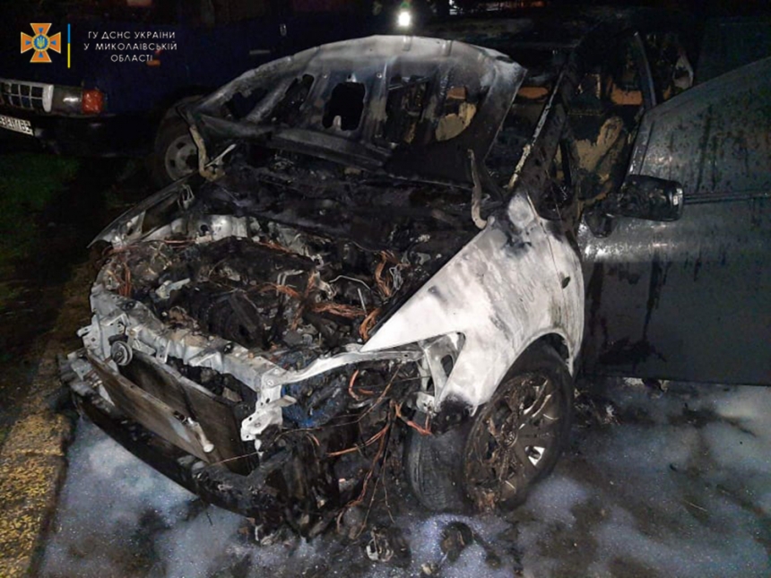 Ночью в Николаеве сгорел автомобиль Toyota