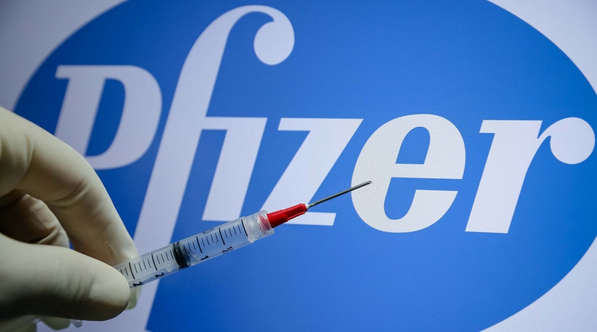 Вакцину Pfizer начали применять в центрах массовой вакцинации