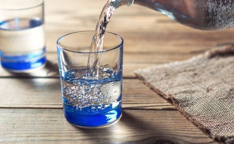 В МОЗ объяснили украинцам, сколько воды нужно выпивать в жаркий летний день