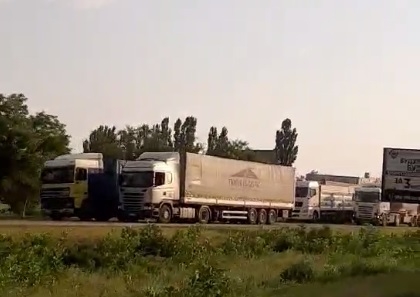 При въезде в Николаев со стороны Одессы сохраняется многокилометровая пробка