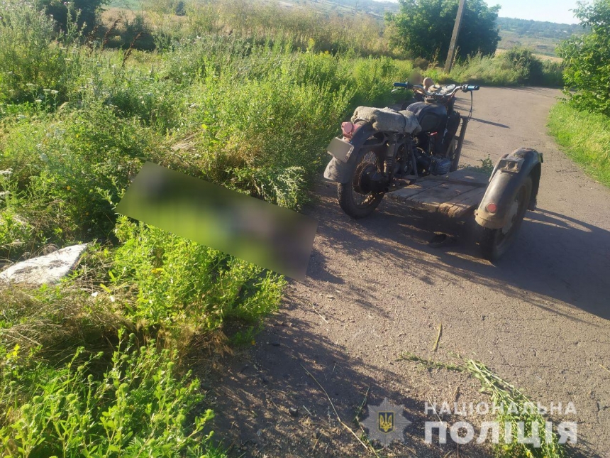 Под Первомайском перевернулся мотоцикл — погиб водитель