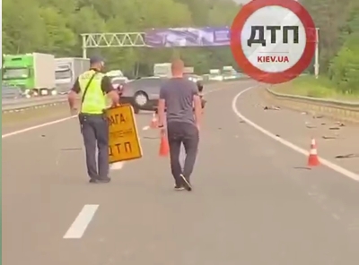 На трассе Киев - ЧОП сбили велосипедиста, трасса оказалась перекрытой