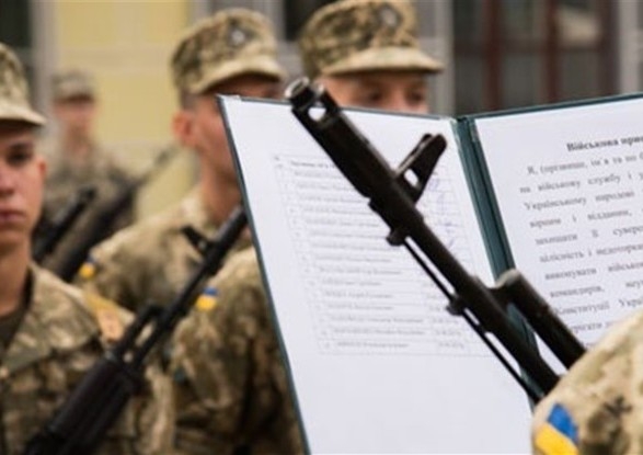 С 2023 Украина может отказаться от обязательного призыва в армию - Корниенко