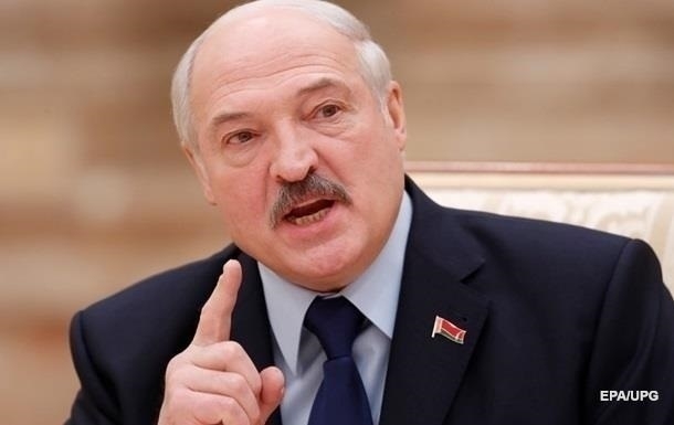 Лукашенко назвал Тихановскую дурой (видео)