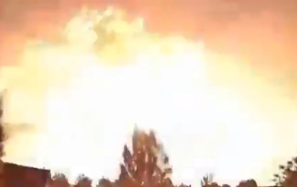В ночном небе в Турции сняли яркую вспышку - предполагают падение метеорита (видео)