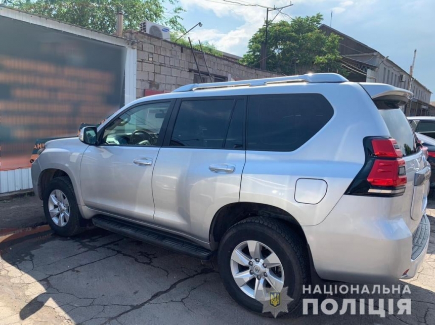 В Николаеве ночью угнали автомобиль Toyota Land Cruiser Prado