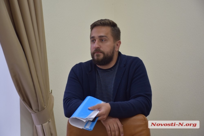 Вице-мэр Николаева Коренев должен носить электронный браслет, но его до сих пор не надели