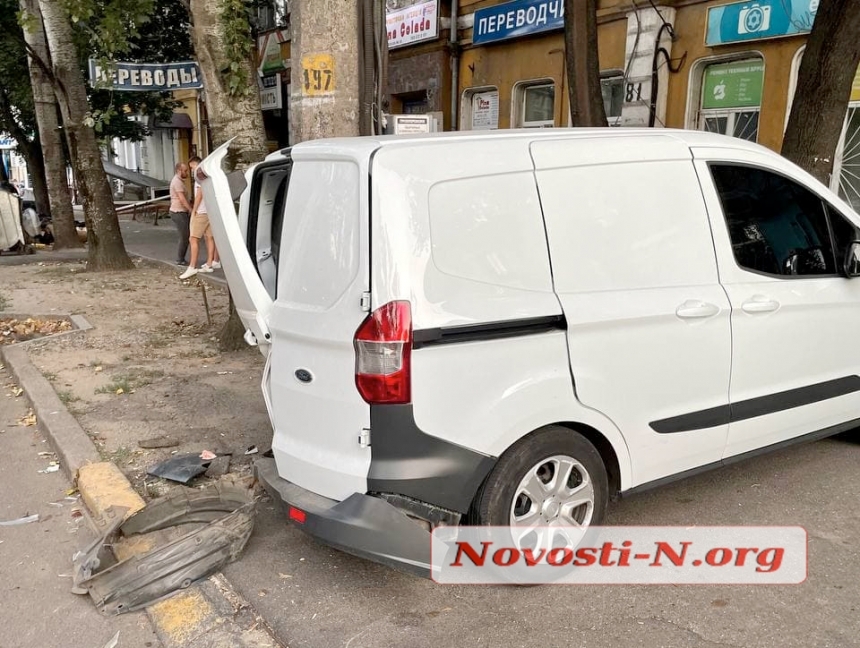 Пьяный водитель «Хонды», протаранивший авто в центре Николаева, оказался следователем райотдела