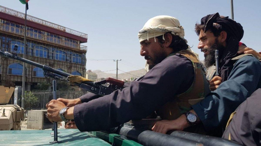 Талибы в Афганистане захватили много американского оружия, - Белый дом